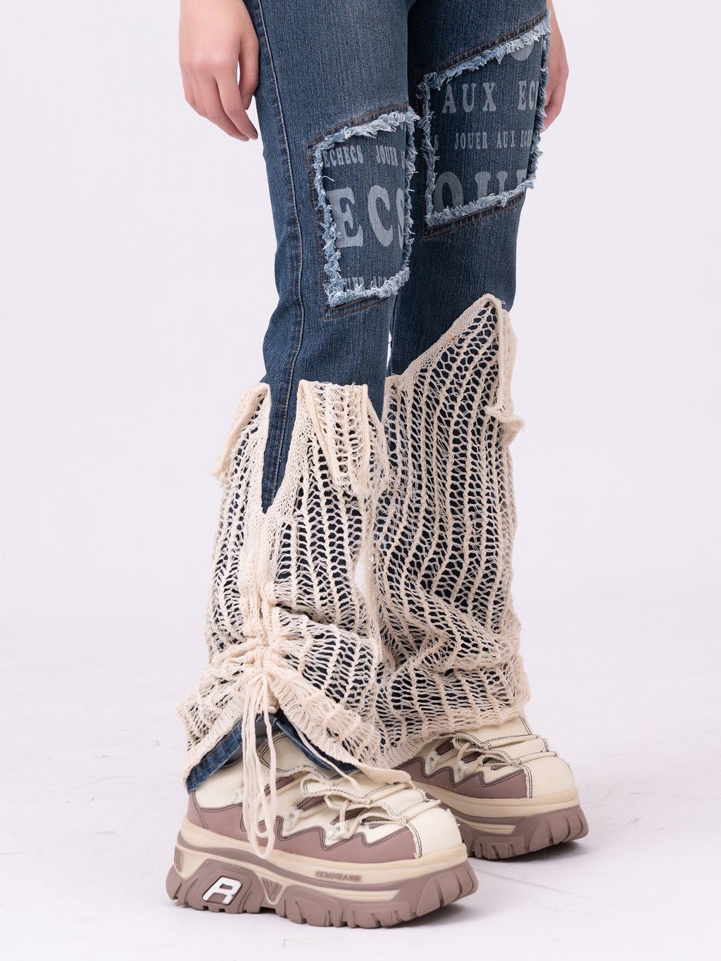 YCW01652