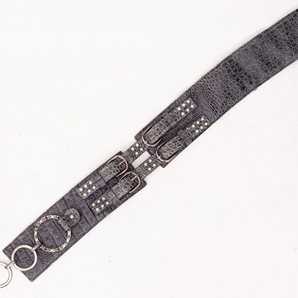 YCW02800