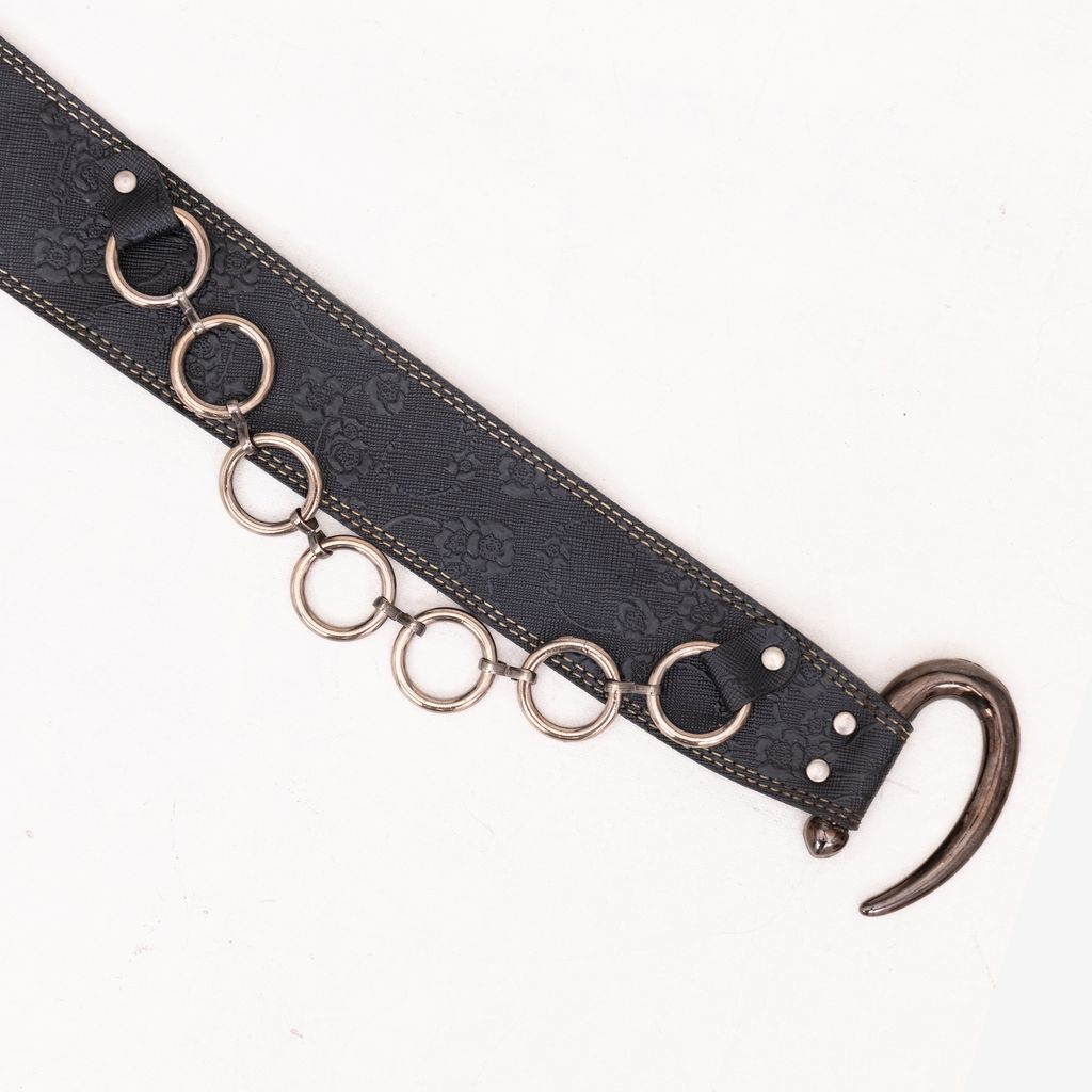 YCW02806