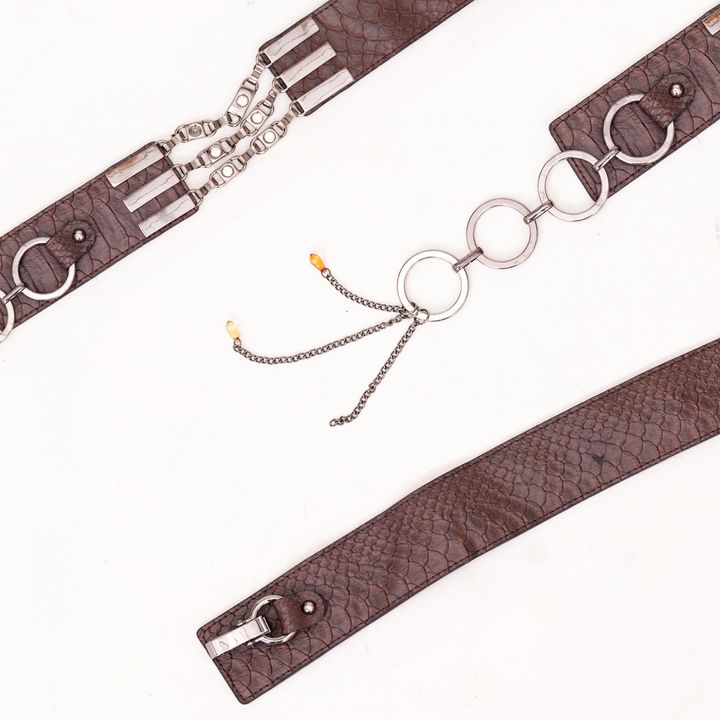 YCW02808.