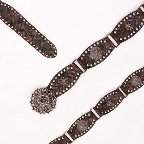 YCW02827.
