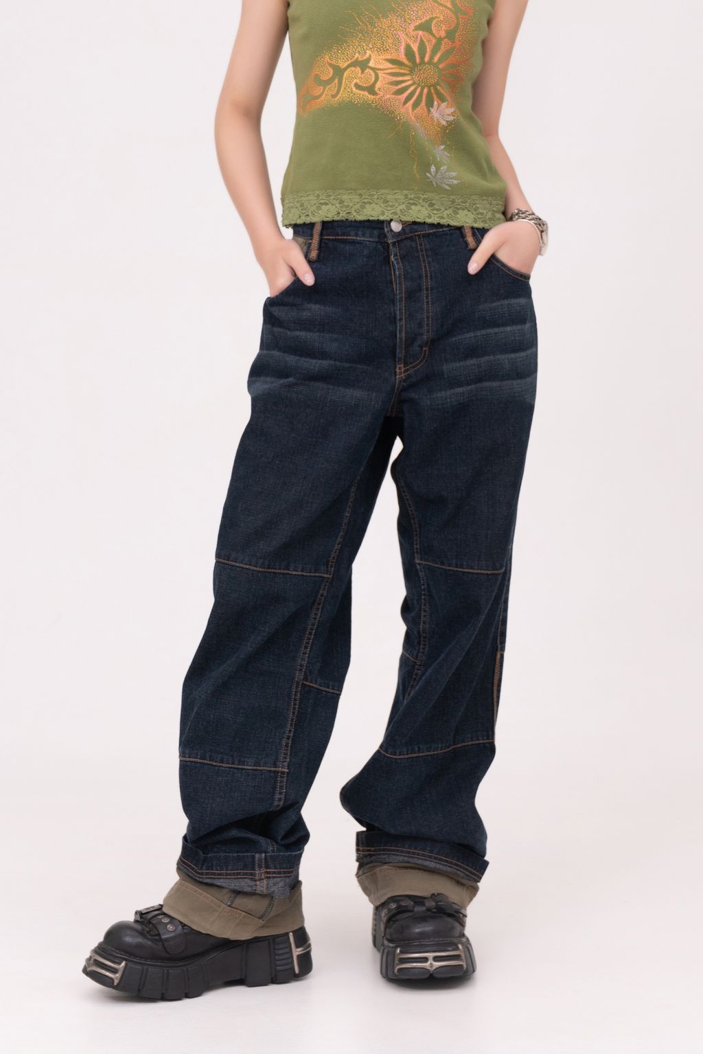 YCW03059