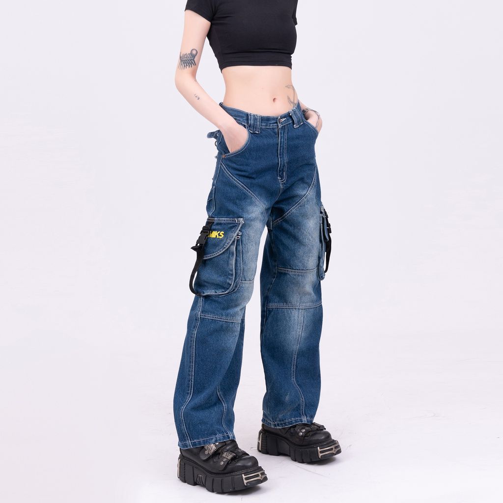 YCW03898