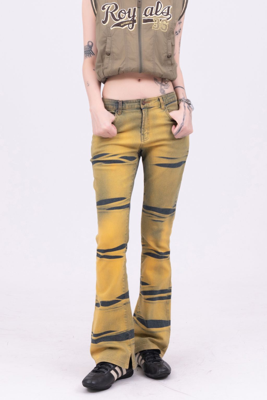 YCW03965