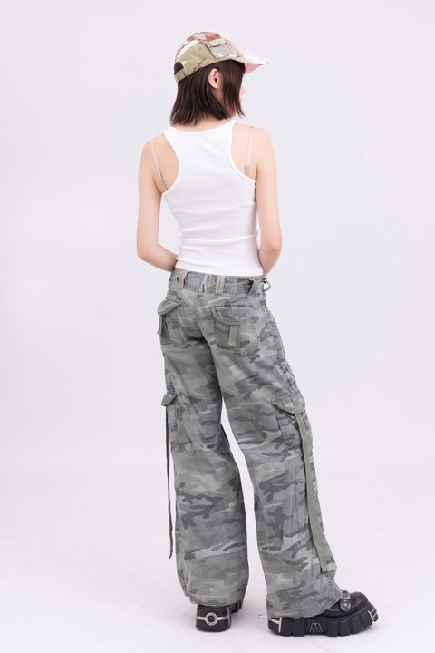 YCW04383