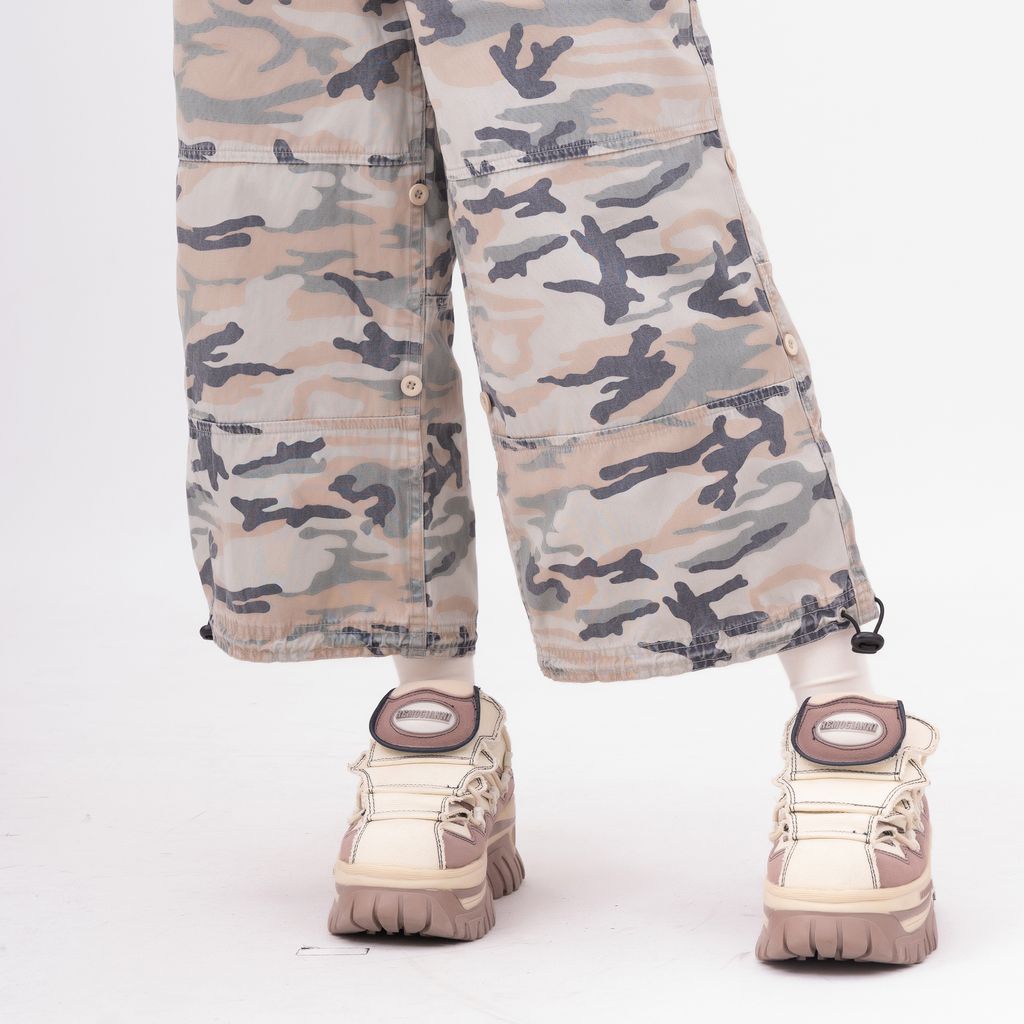 YCW04423