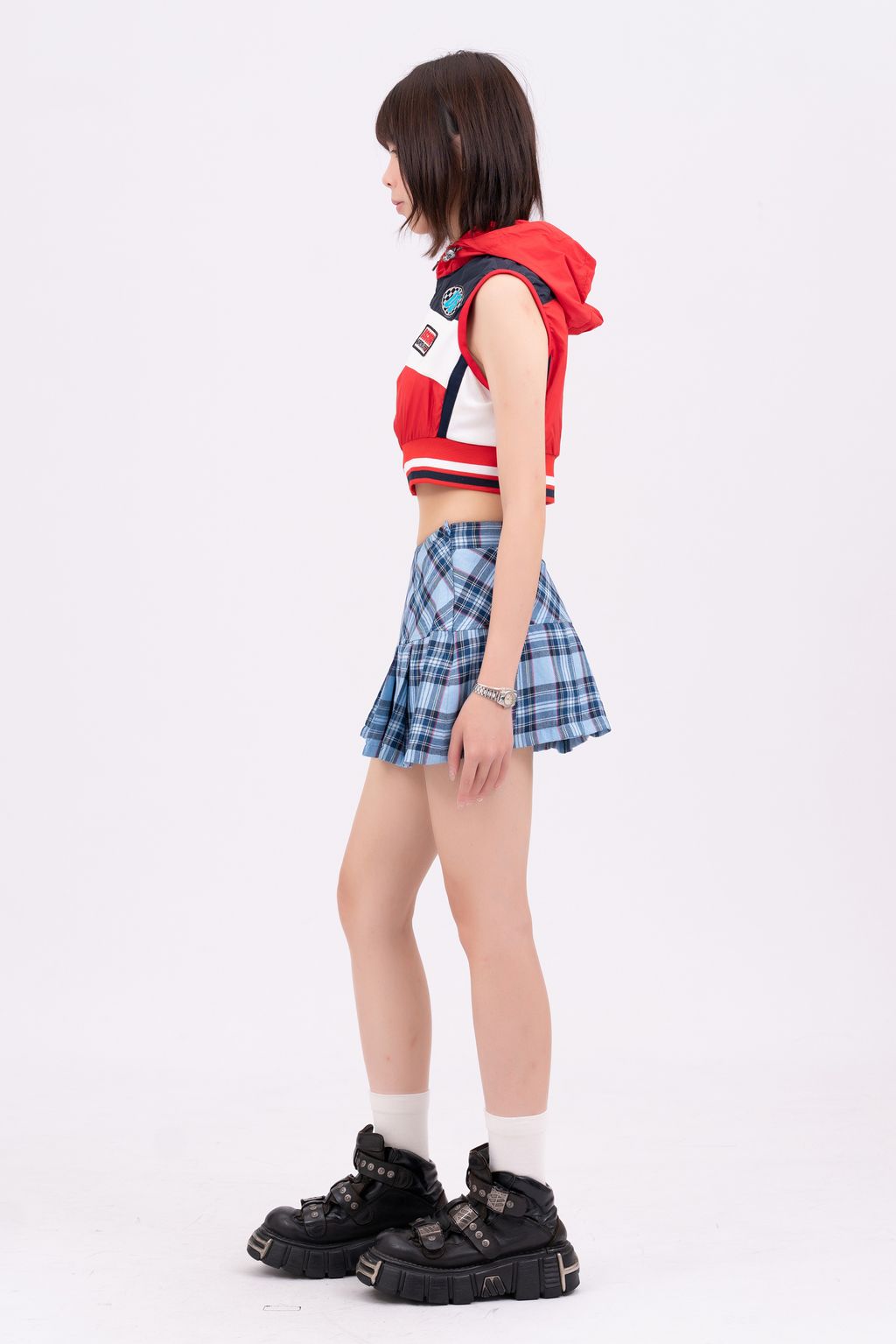 YCW04740