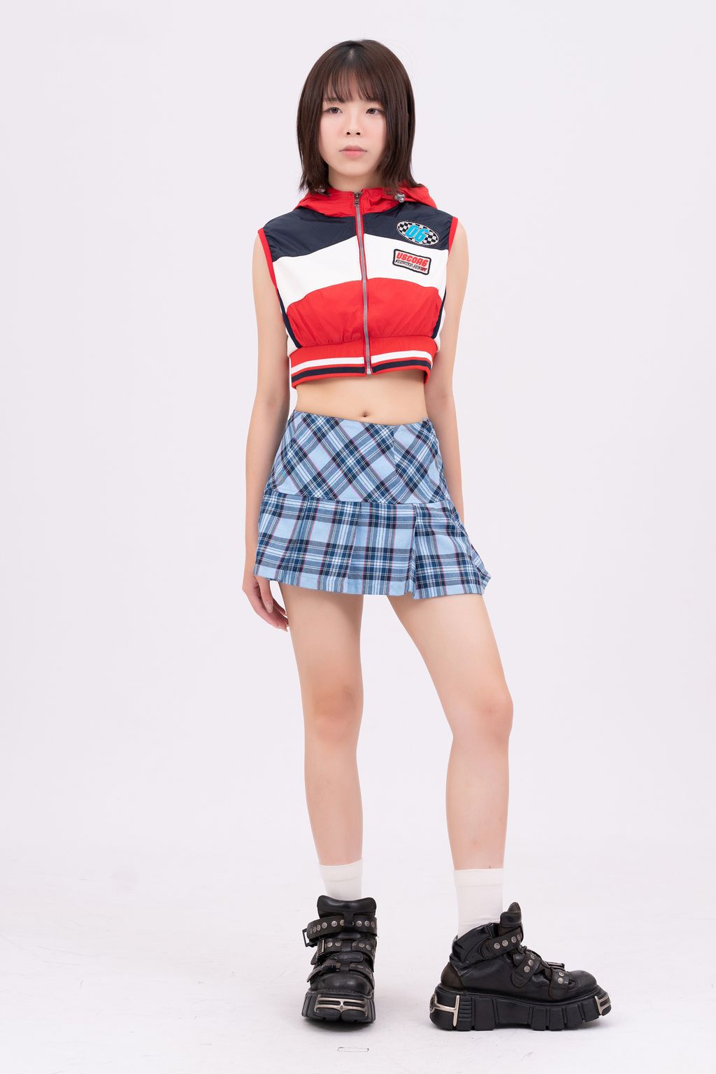 YCW04736