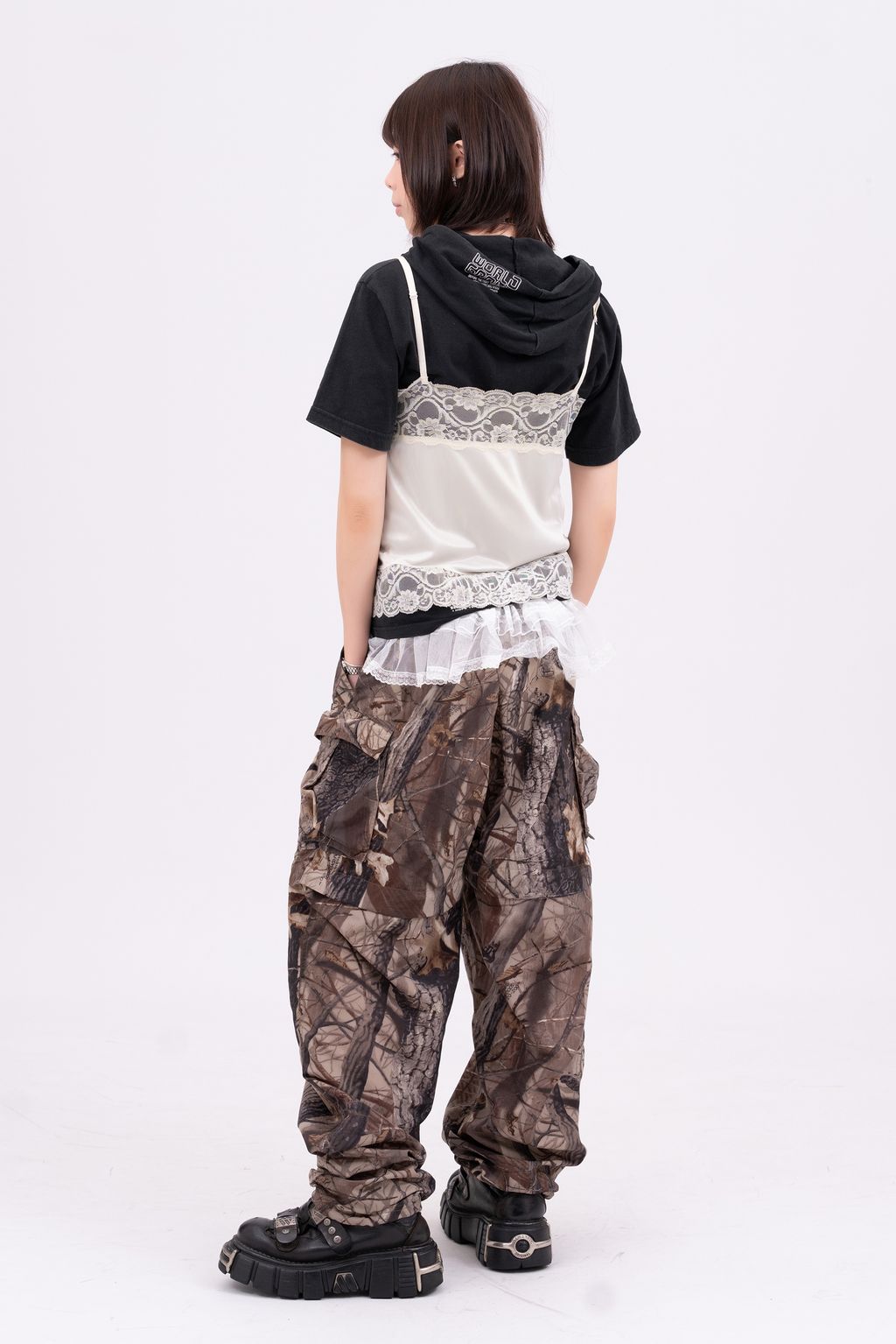 YCW04755