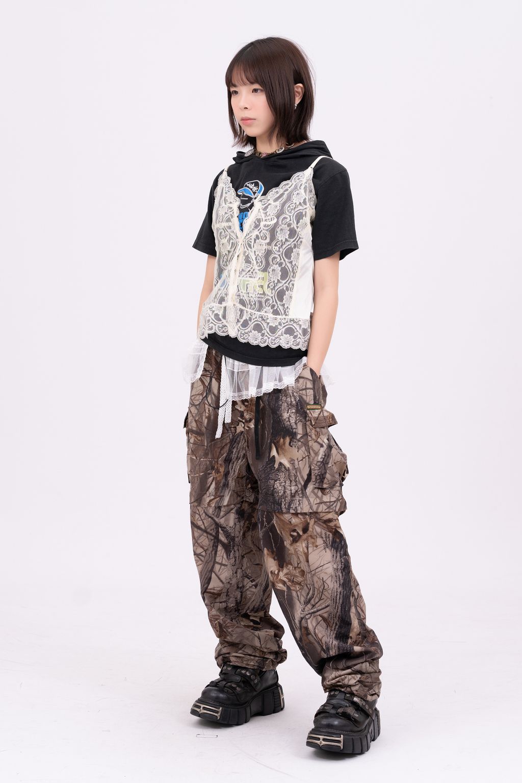 YCW04752