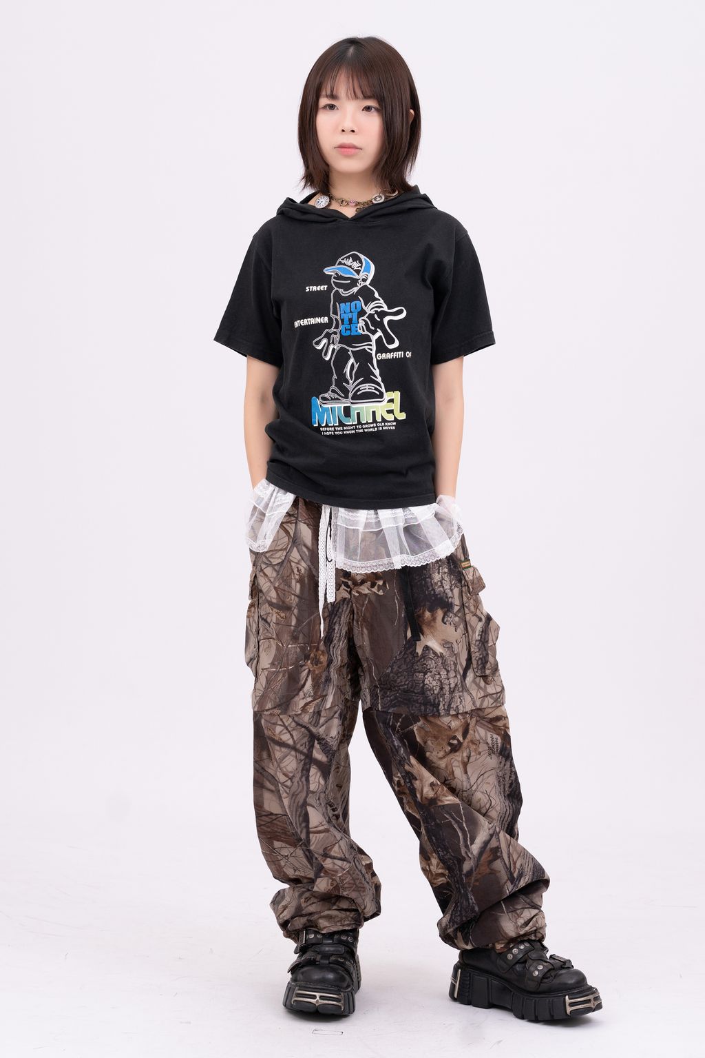 YCW04758