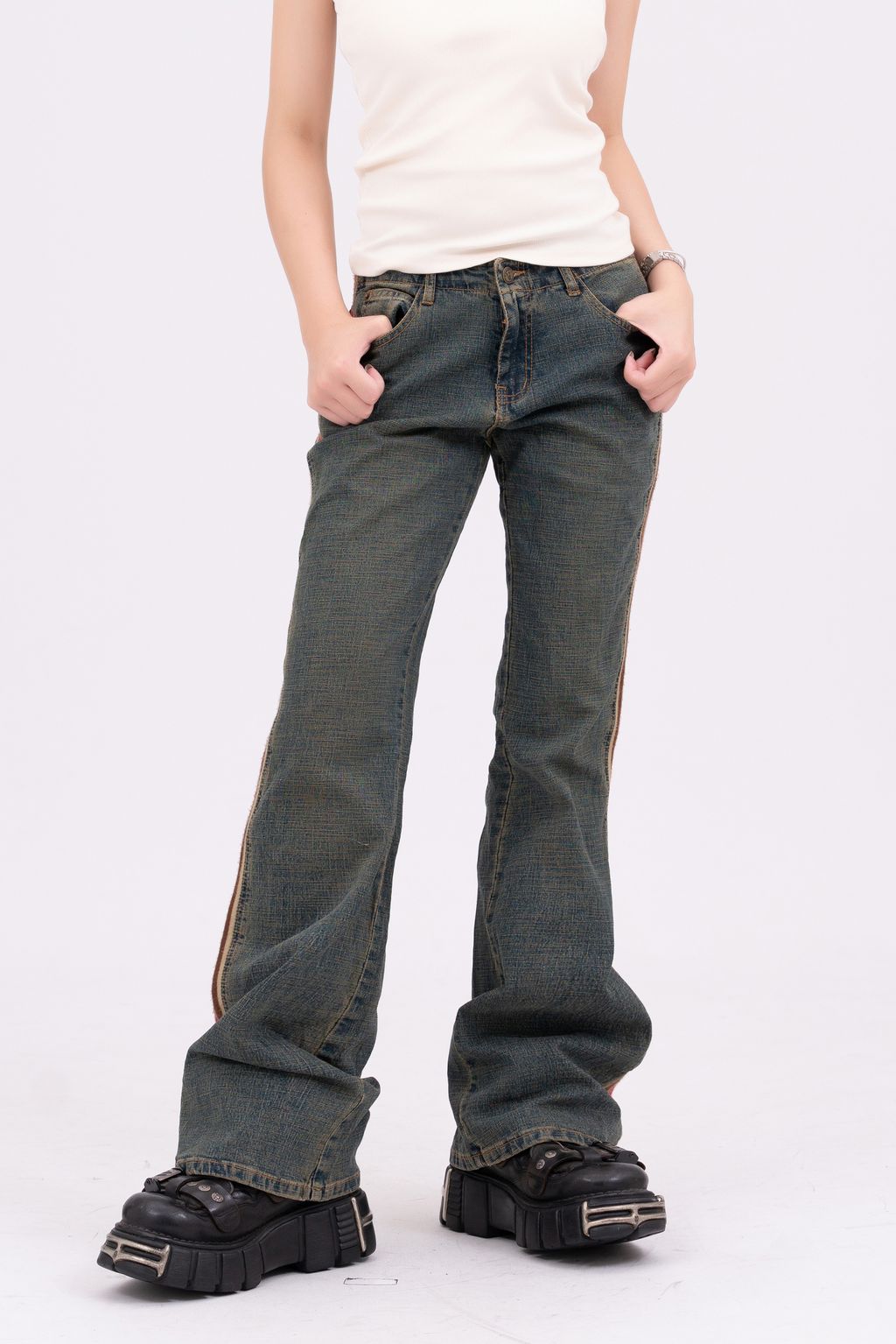 YCW04872