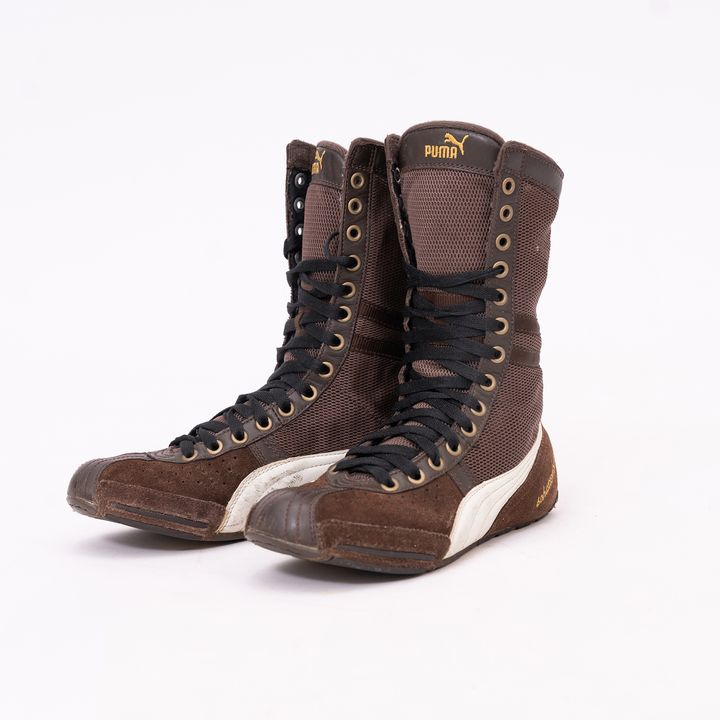 YCW05618