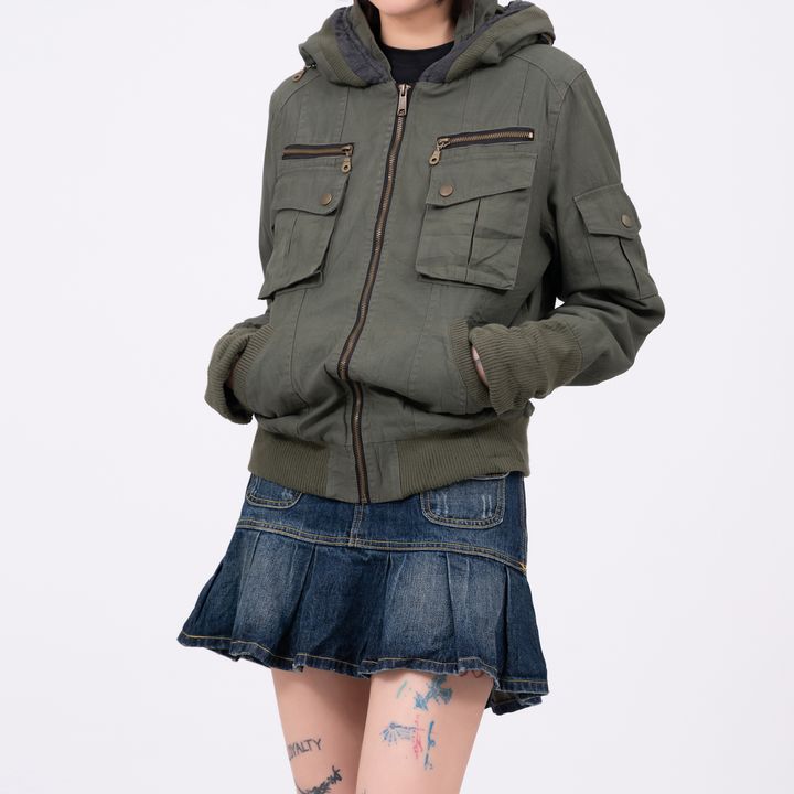 YCW06644