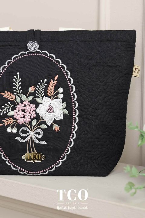 04_Seri Maya Classic Black