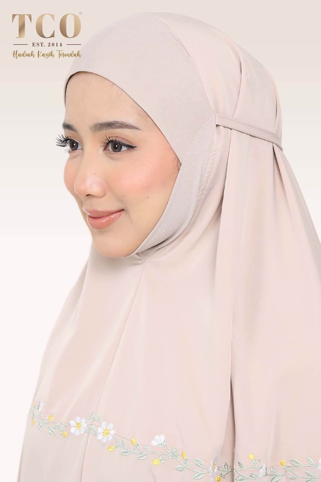 04_Telekung TCO Daisy Luxe Almondy Latte