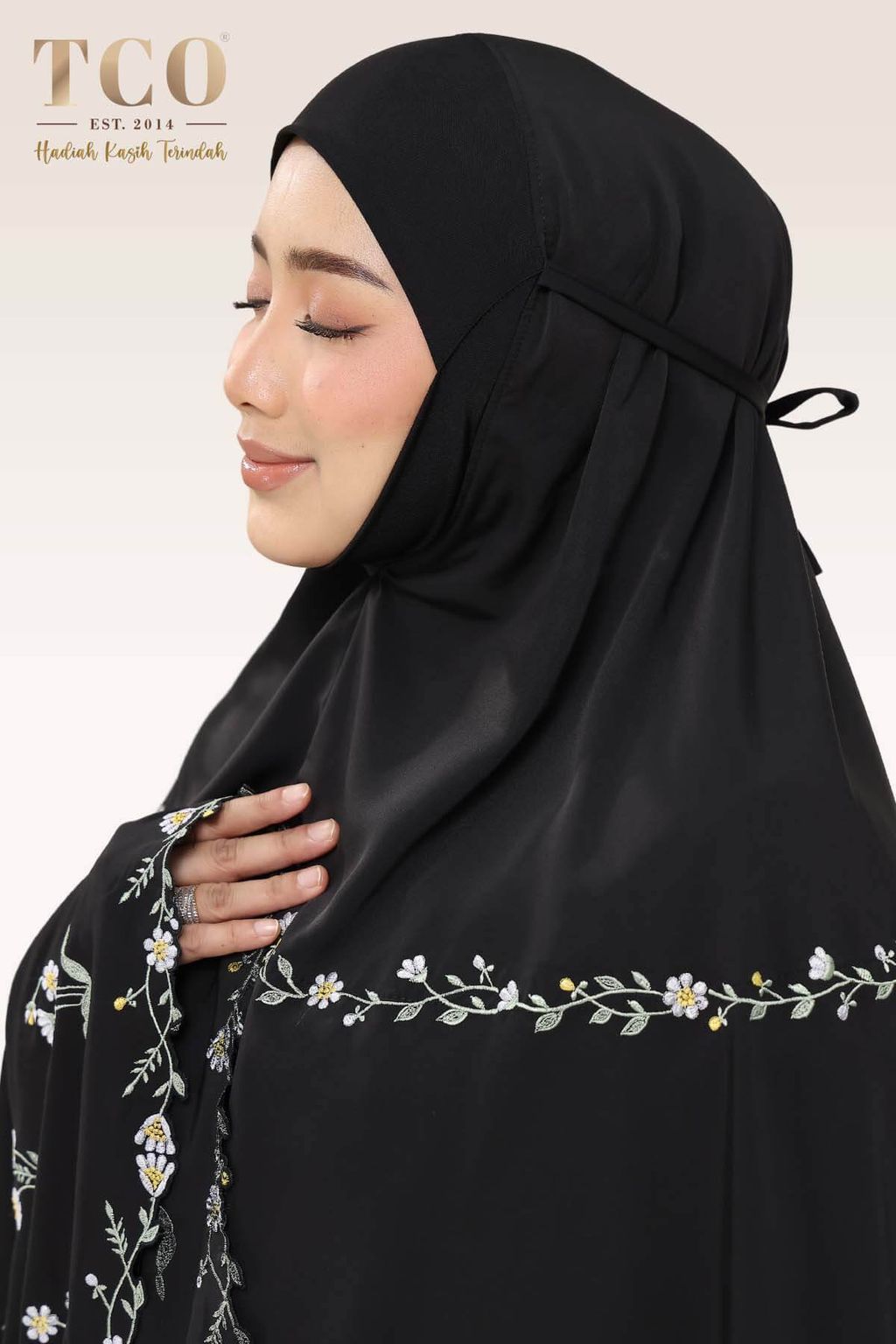 02_Telekung TCO Daisy Luxe Jet Black