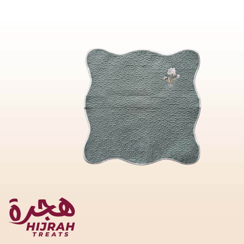02_TCO Camellia Mini Sajaddah Moss Sage