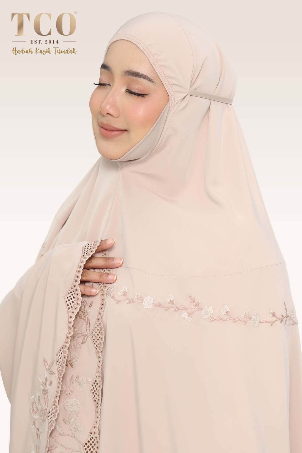 02_Telekung TCO Windy Luxe Almondy Latte