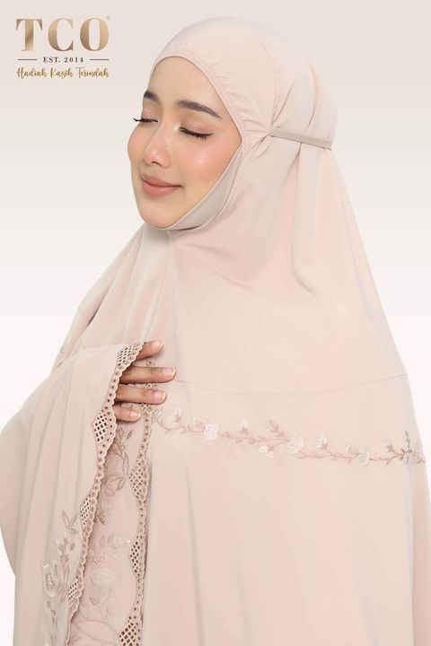 02_Telekung TCO Windy Luxe Almondy Latte