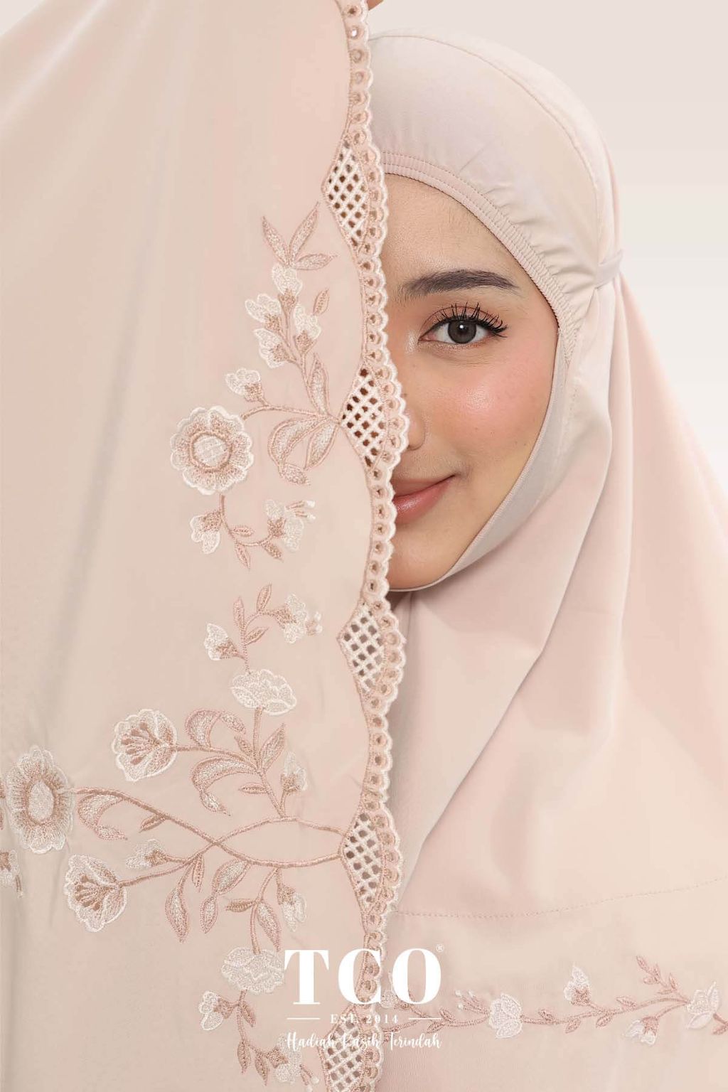 06_Telekung TCO Windy Luxe Almondy Latte