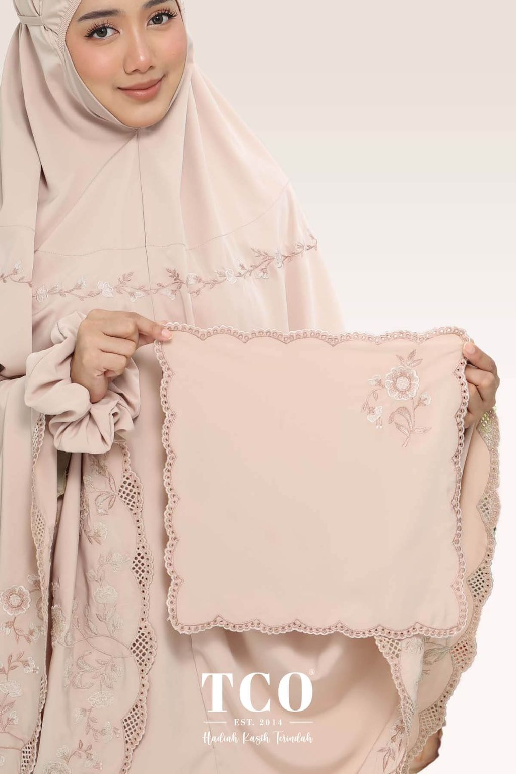 05_Telekung TCO Windy Luxe Almondy Latte