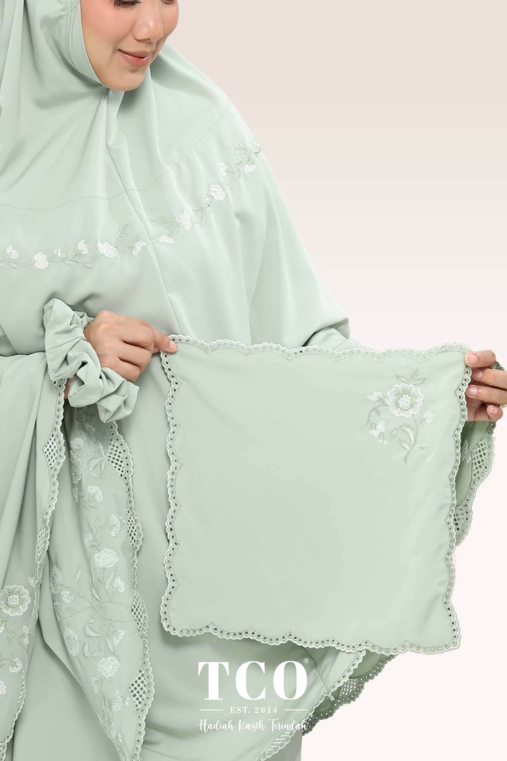 05_Telekung TCO Windy Luxe Smoke Green