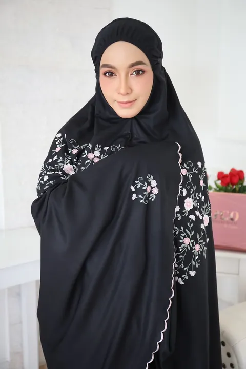 17_Telekung Iris_Black.JPG