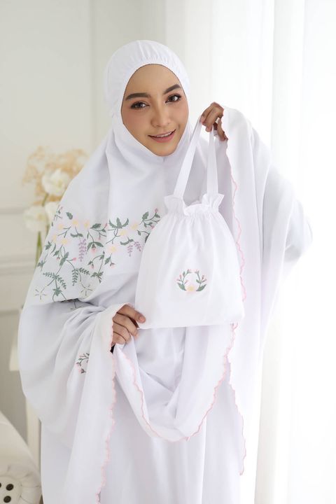 05_Telekung Flora - White.JPG