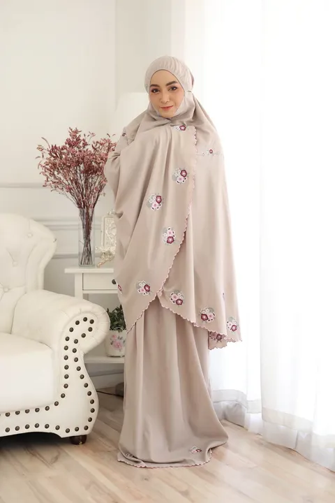 07_Telekung Shafy Aulia in Hazel.JPG