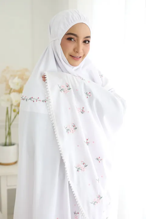 09_Telekung Aurora by TCO in White.JPG