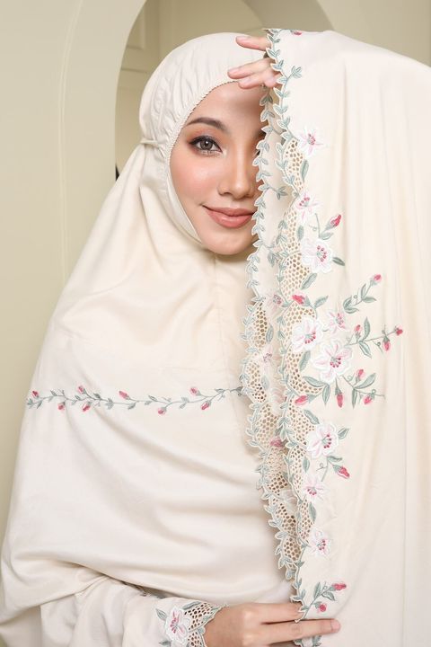 59_Telekung Lily in Beige.JPG