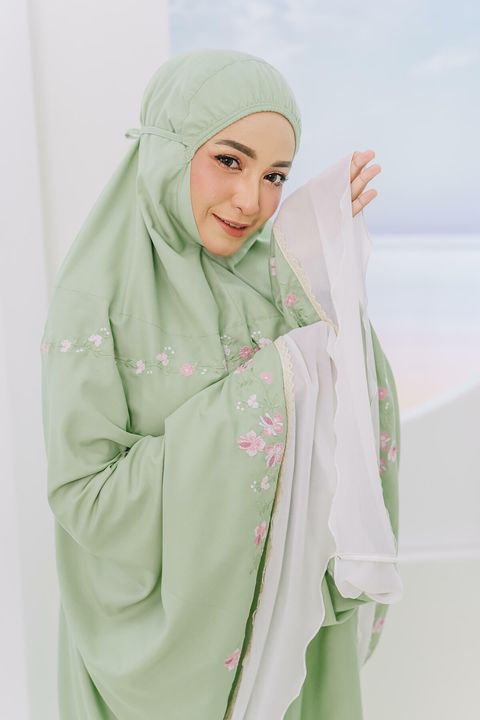 11_Telekung Fleur Blossom Soft Green.jpg