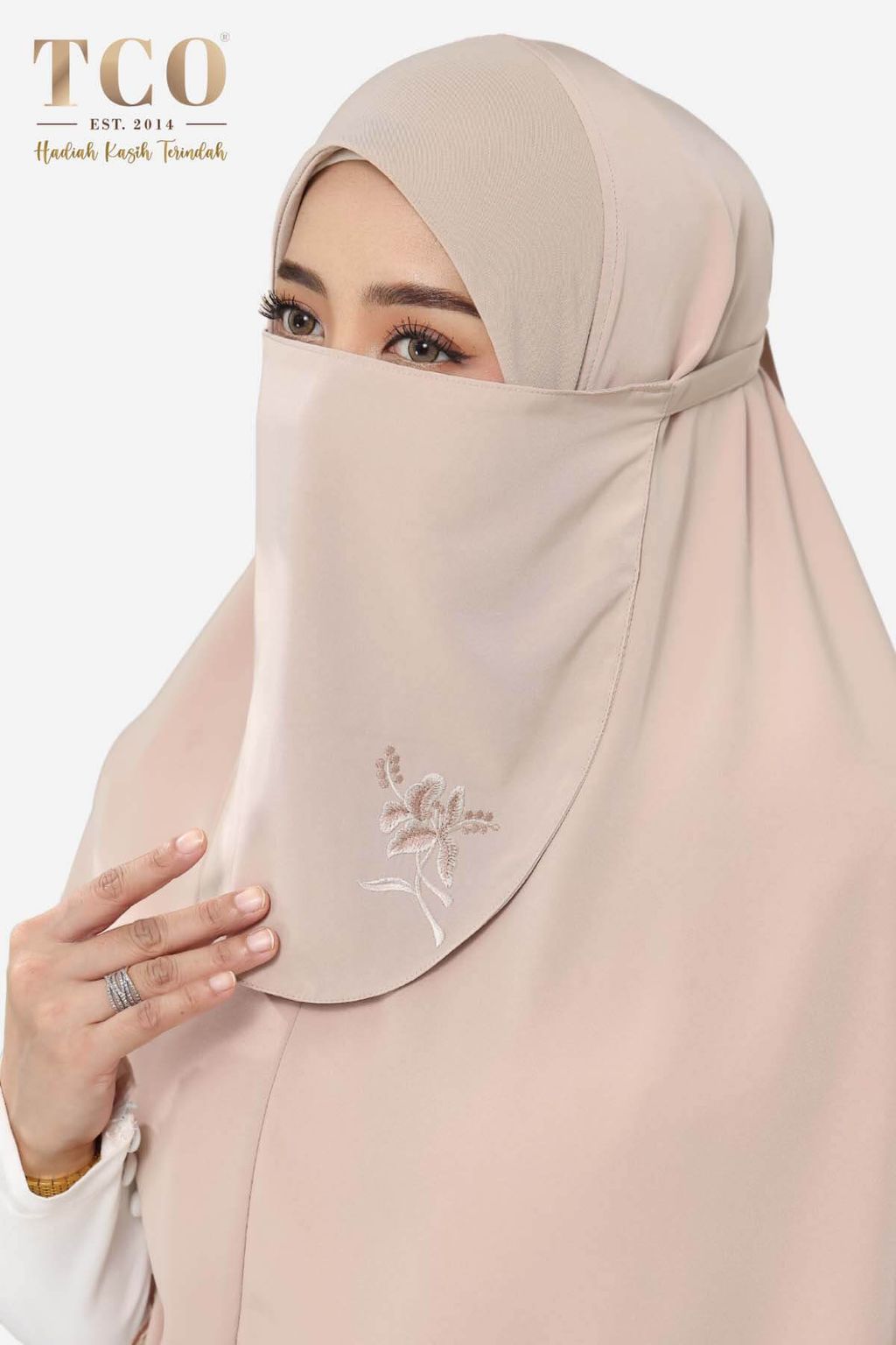 02_TCO Khimar Salsabeel Almondy Latte
