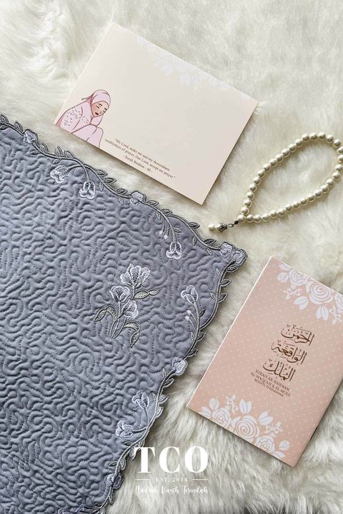 03_TCO Tulip Mini Sajaddah Grayish Blue