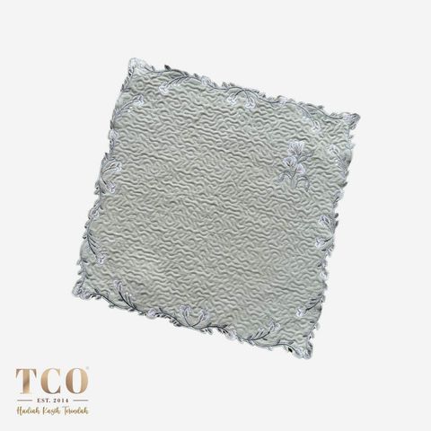 01_TCO Tulip Mini Sajaddah Pale Olive