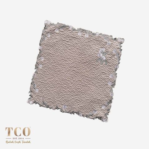 01_TCO Tulip Mini Sajaddah Vanilla Latte