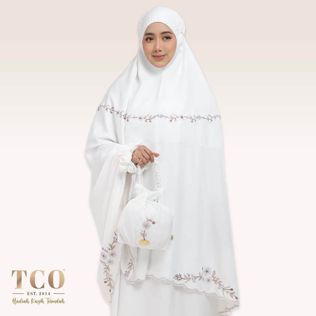 01_Telekung TCO Akira White Muka Getah