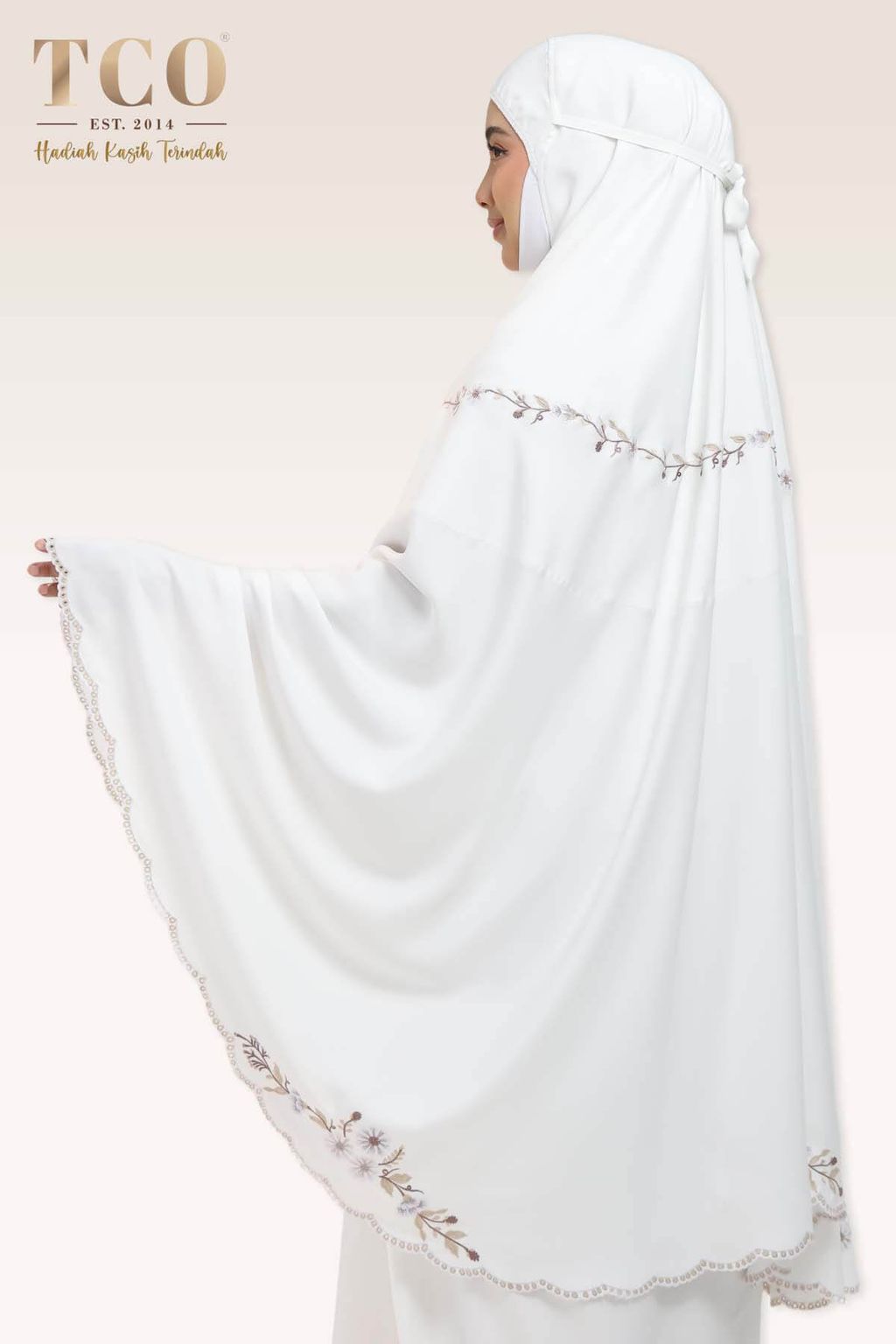 03_Telekung TCO Akira White Muka Getah