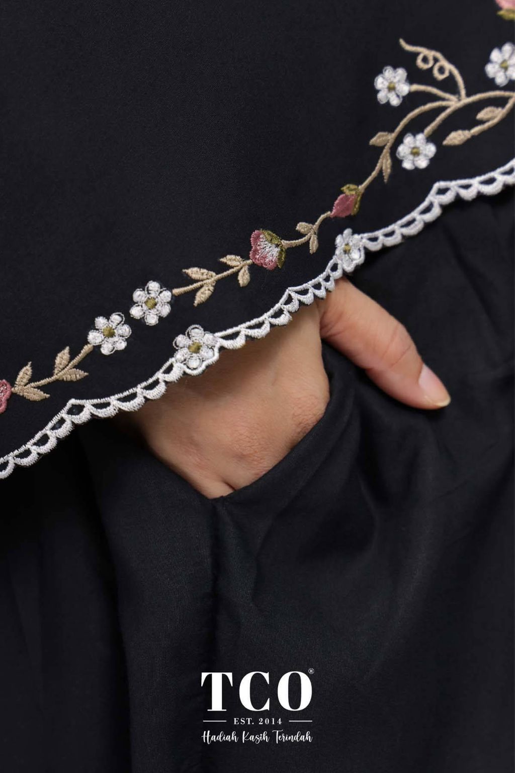 06_Telekung TCO Pearl Yasmine Classic Black