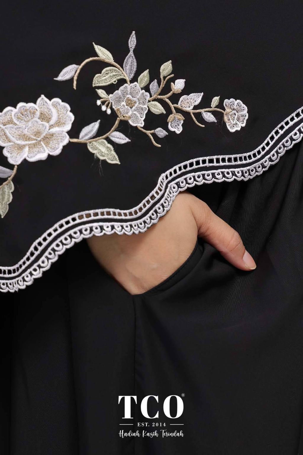 06_Telekung TCO Kameela Luxe Jet Black