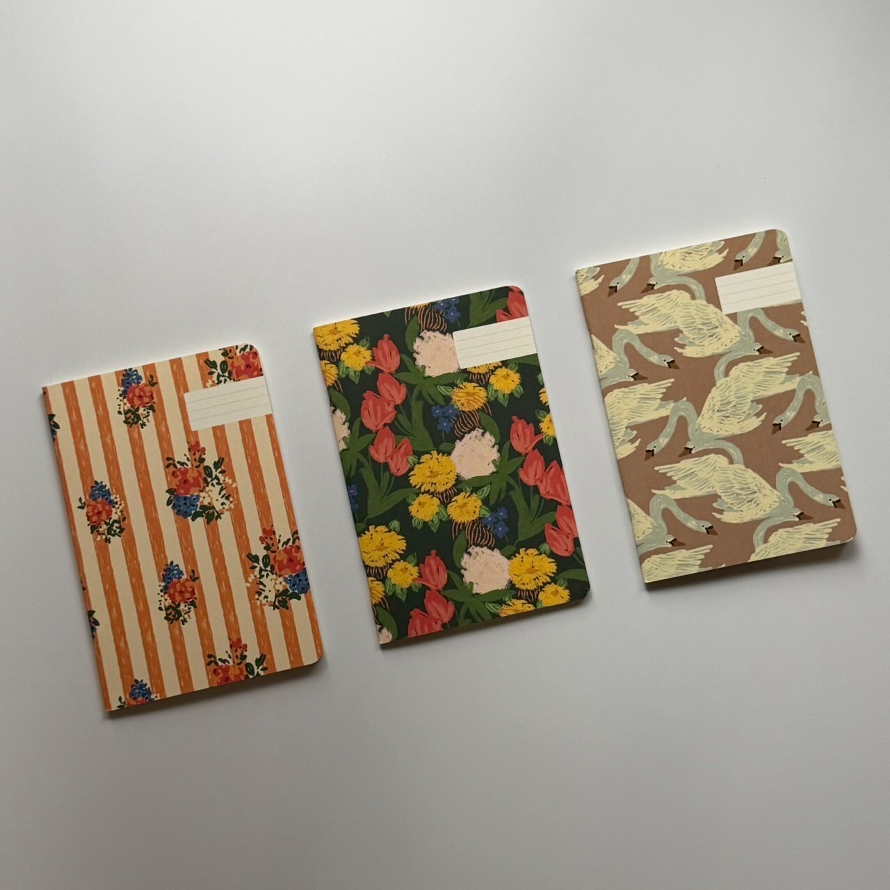 LINE_ALBUM_Season paper_251119_21