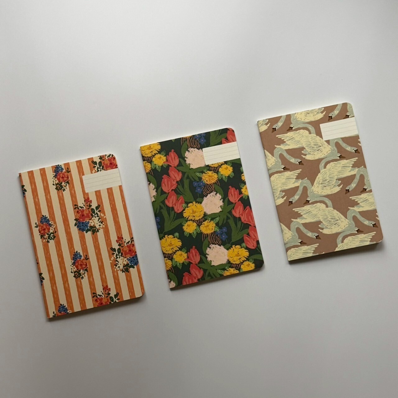 LINE_ALBUM_Season paper_251119_21