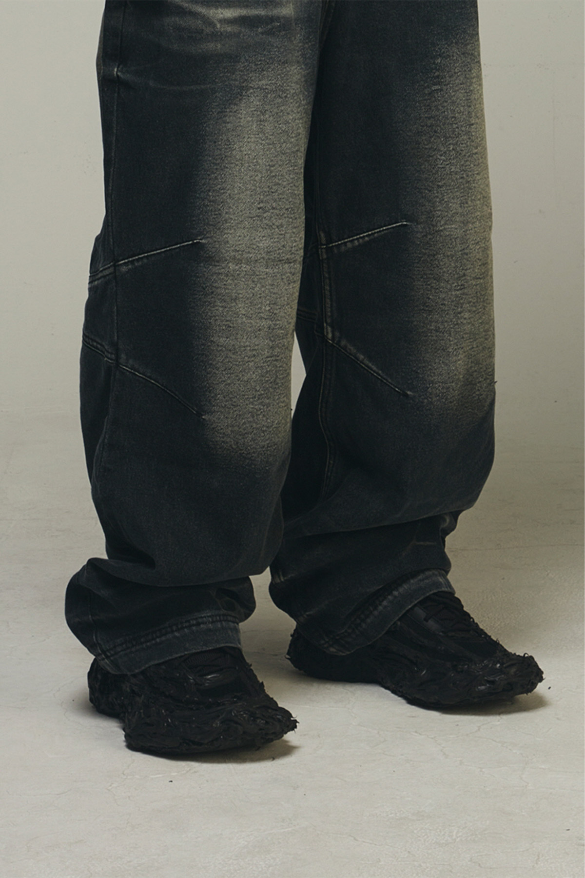 【BLUER】Embossed Wave Washing Wide Denim Pants Blue 8/26 20:00 発売【BLR BLUER】EMBOSSED WAVE WASHING WIDE DENIM