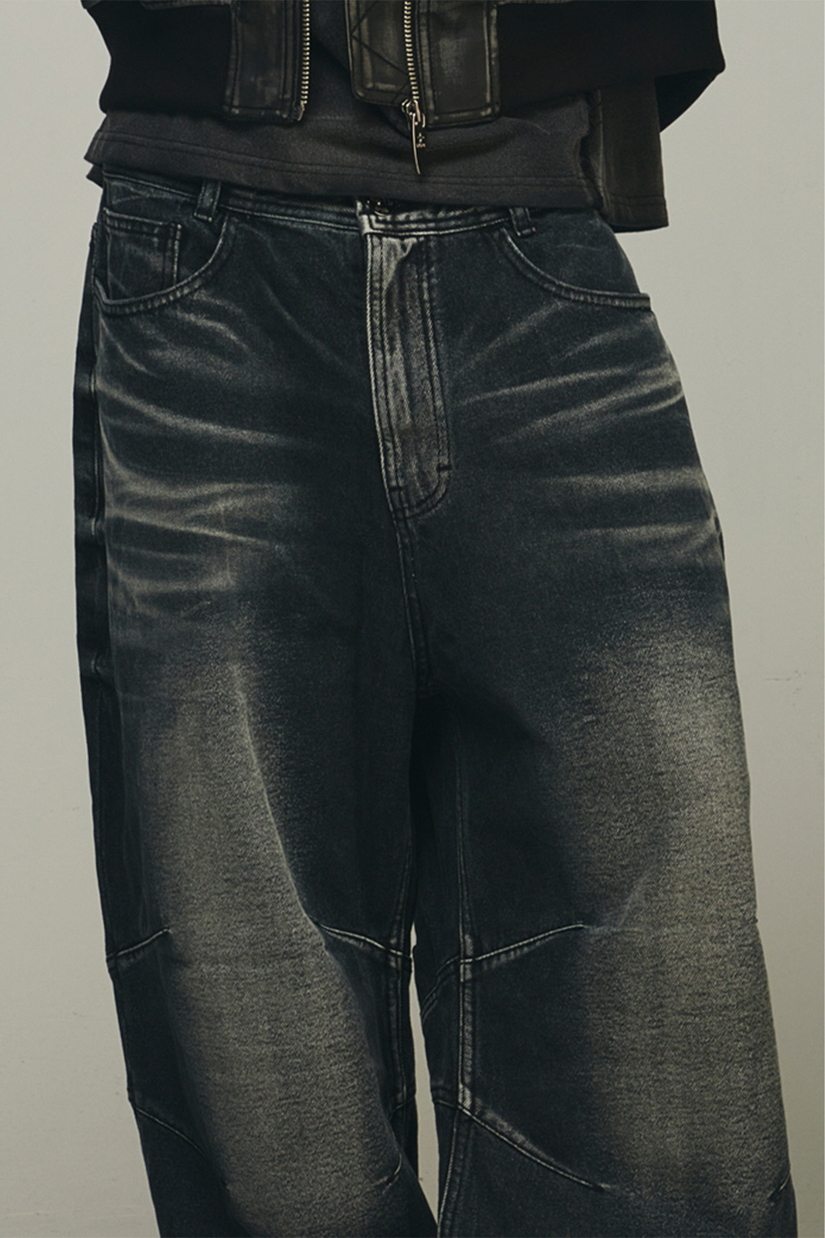 【BLUER】Embossed Wave Washing Wide Denim Pants Blue 8/26 20:00 発売【BLR BLUER】EMBOSSED WAVE WASHING WIDE DENIM
