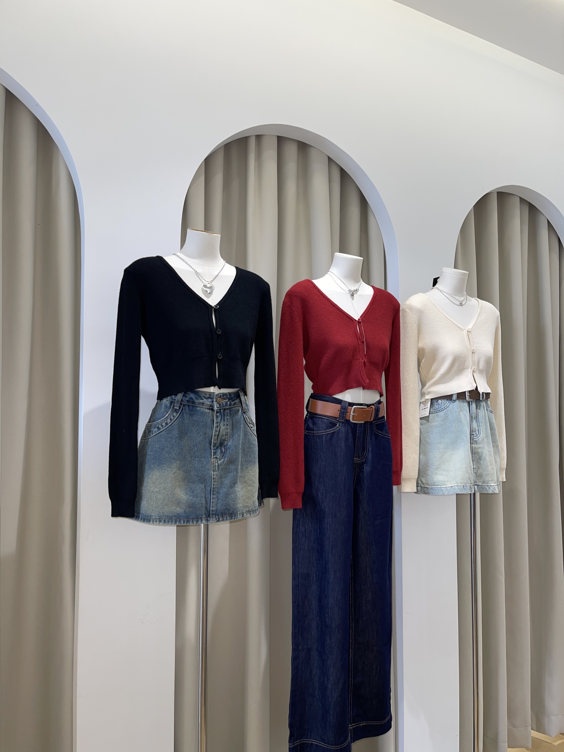 76fc6de188aa1f57a042370cb767f237-1733729439668