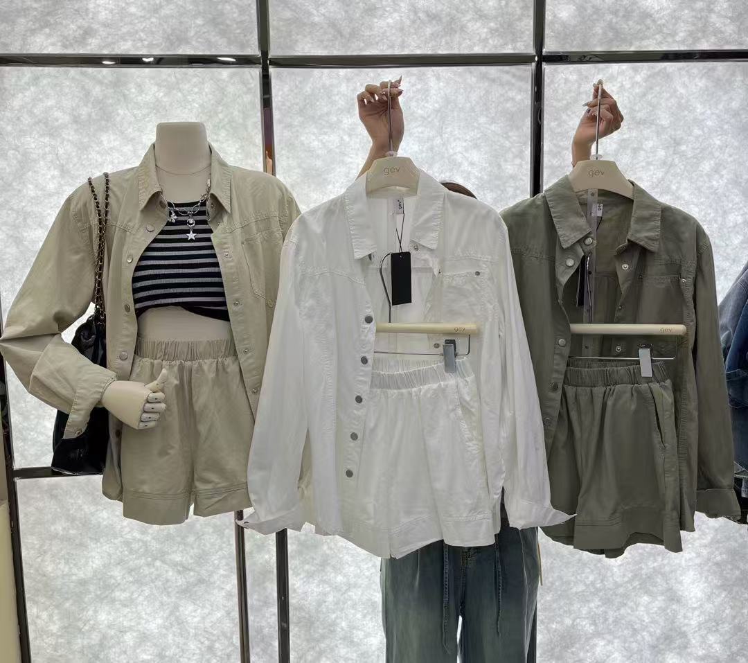 mmexport1736405980422