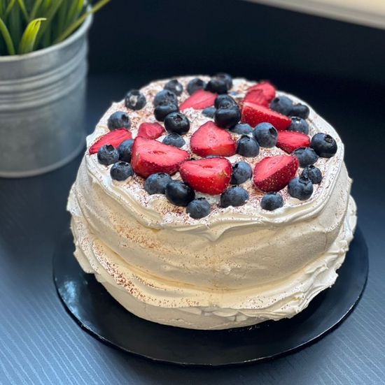 Berry Best Meringue | Black And White Kitchen