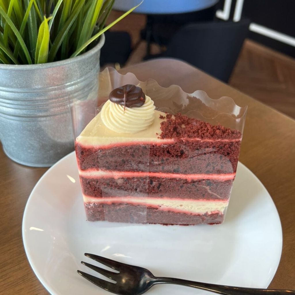 Red Velvet Cream Cheese Cake