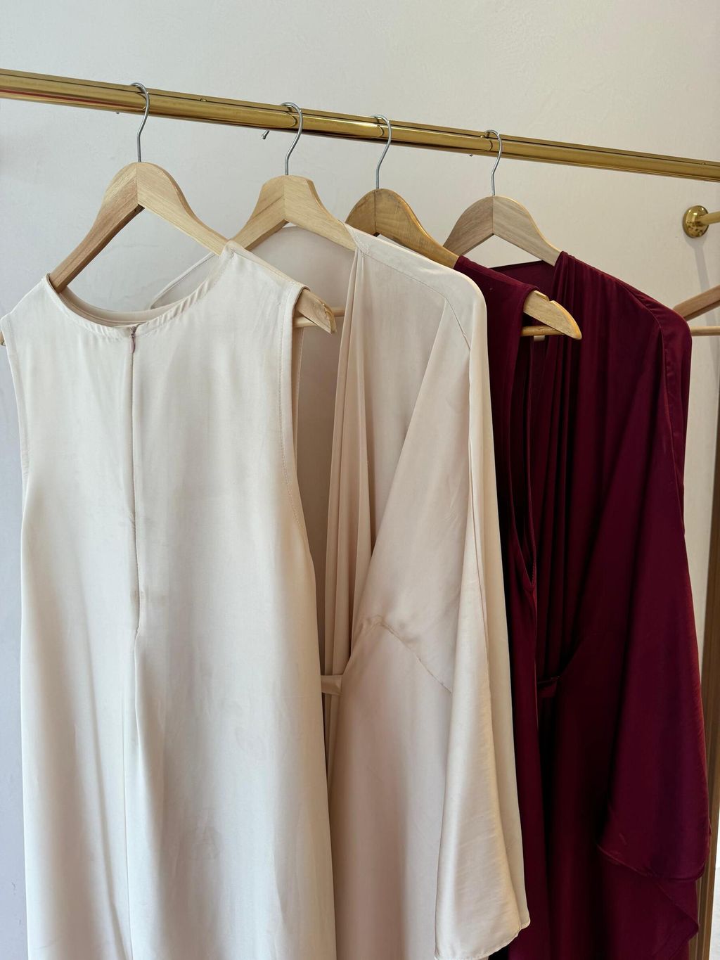 Inner sleeveless dress and outer